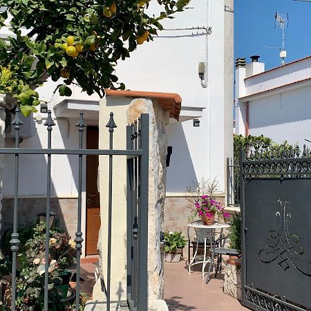 B&B Casa Biscotti Peschici Buitenkant foto