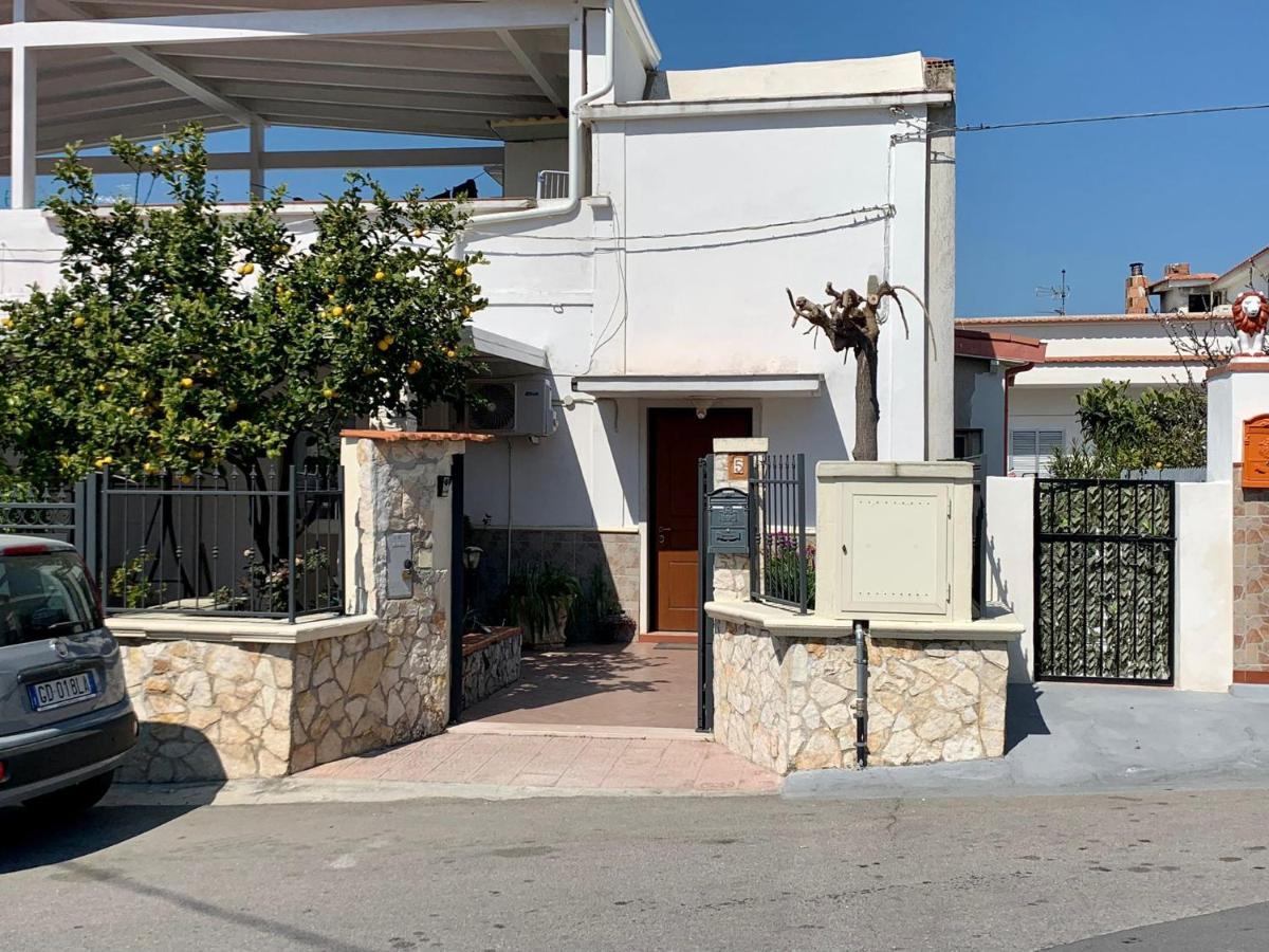 B&B Casa Biscotti Peschici Buitenkant foto